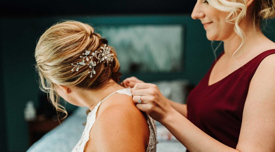 10 Essential Wedding Hairstyle Tips and Tricks Every Bride Needs to Know